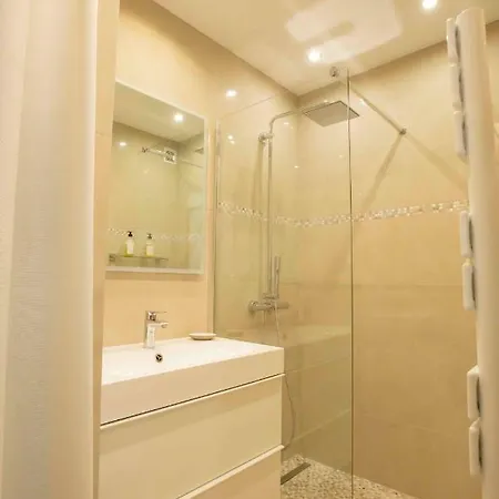 Apartment Le Ptit Max Centre - Terrasse Sainte-Maxime